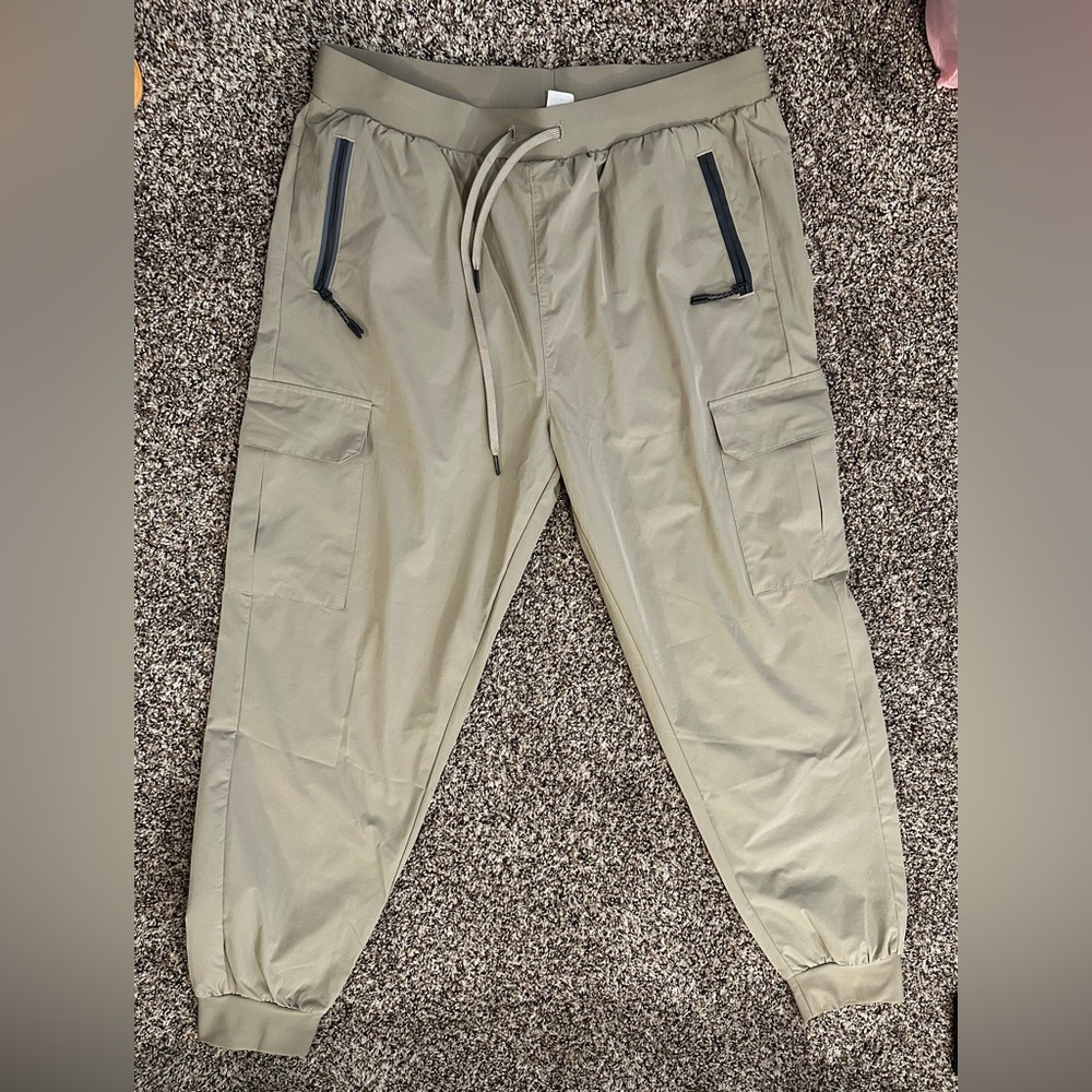 Tan Cargo Pants with Durable Fabric and Articulated Knees